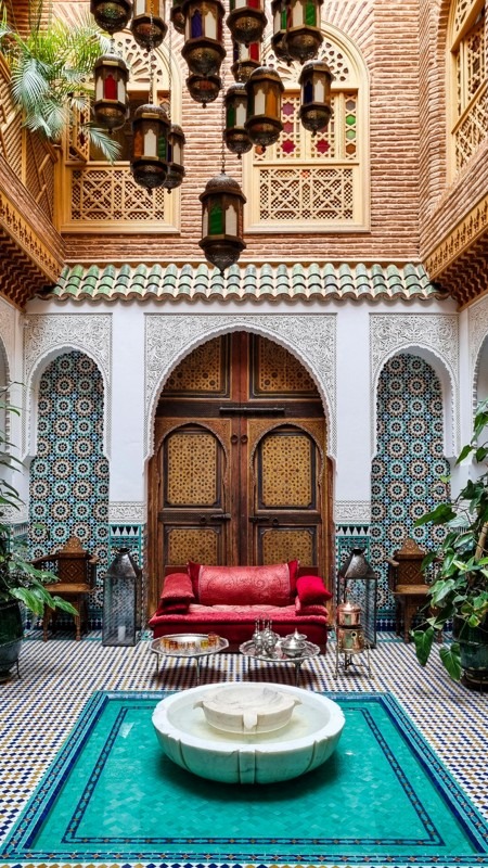 Explore Moroccan Riads: their history, unique design, and how to Choose the Perfect Moroccan Riad in Morocco’s medinas!