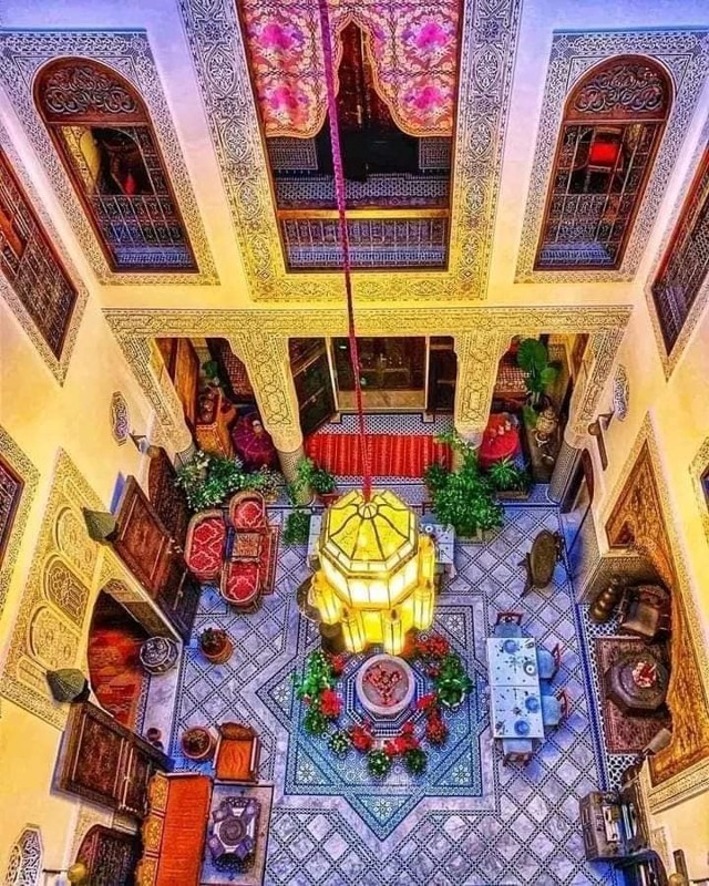 Explore Moroccan Riads: their history, unique design, and how to Choose the Perfect Moroccan Riad in Morocco’s medinas!