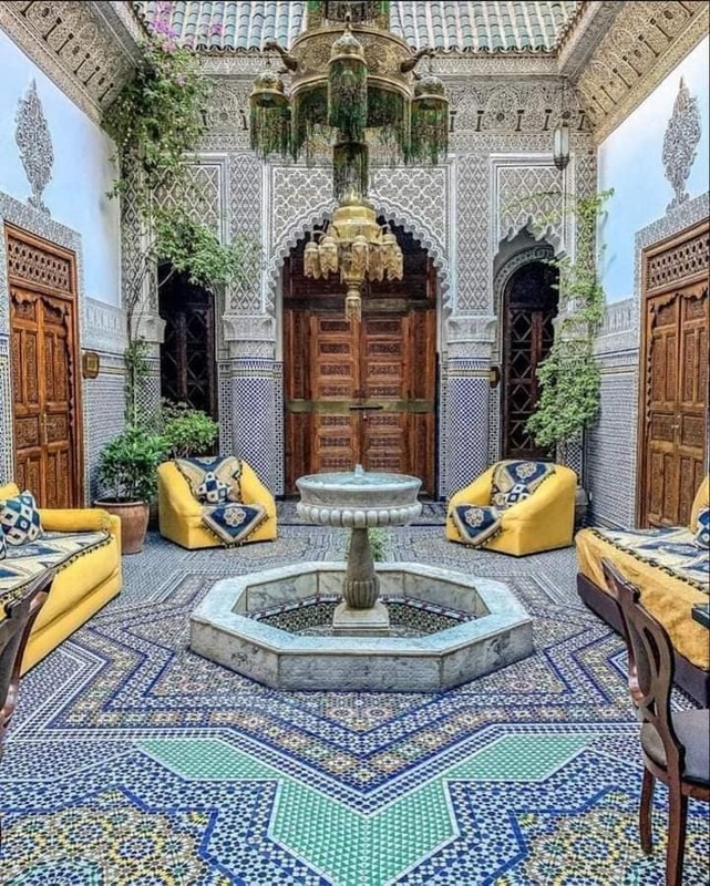 Explore Moroccan Riads: their history, unique design, and how to Choose the Perfect Moroccan Riad in Morocco’s medinas!